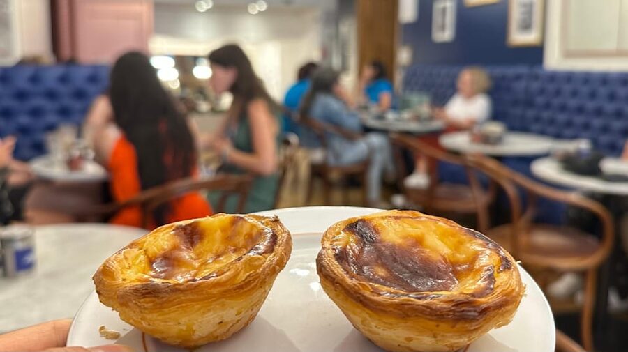 Unveiled Secrets of Porto + Olive Oil Tasting - Why this Porto walk feels different