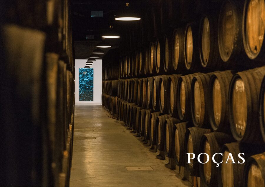 Vila Nova de Gaia: Winery Tour with 2 DOC Douro & 1 Port - Entering the Poças Reception Desk