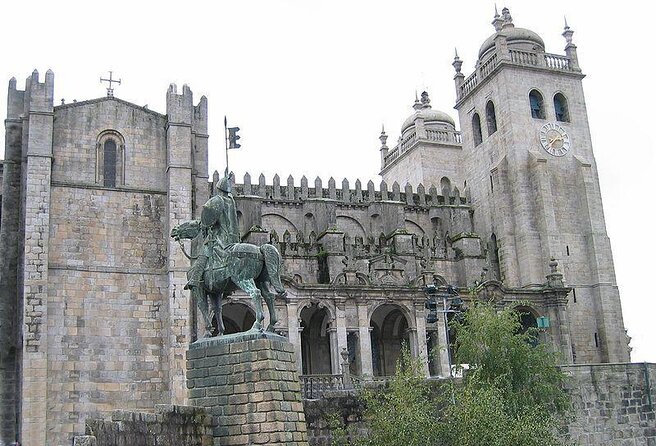 Walking & Hiking Through Porto - Starting at Avenida dos Aliados