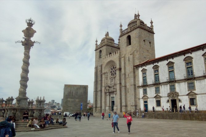 Walking & Hiking Through Porto - Bookshop, traditional street, and old Porto lanes