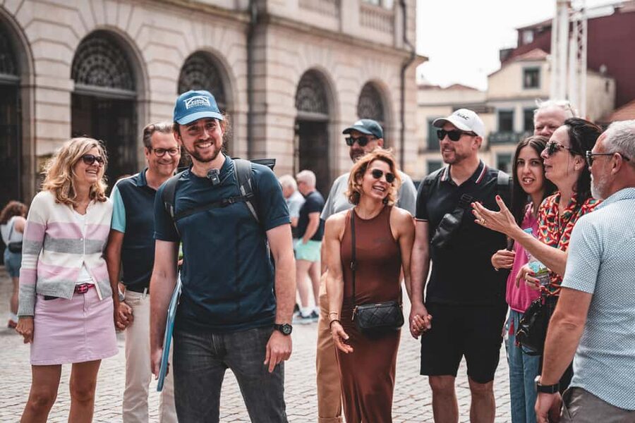 Walking tour discover Porto's center in German (max. 12 pax) - Key points to know before booking