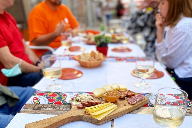 Wine Tasting with Tapas Walking Tour in Porto - Starting by the Ponte Pênsil