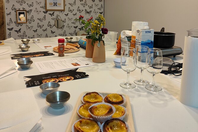 Workshop Nate Pastel and Cocktails in Porto - Tasting the finished natas