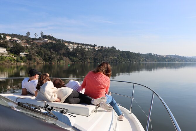 Yacht Cruise Excursion to 6 Bridges on the Douro - Six bridges, six different views of Porto